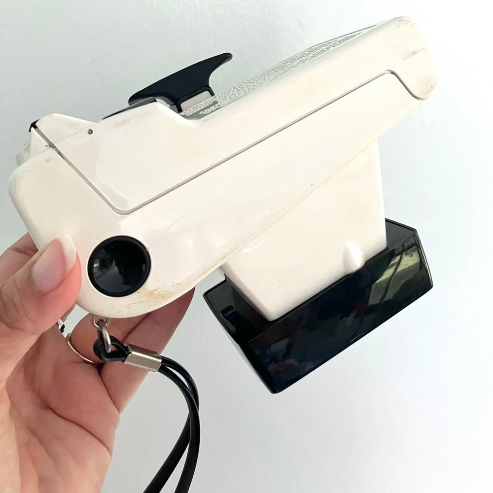 Vintage 60’s Polaroid Swinger model 20 Land Camera